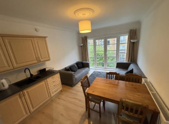 Room Available – Contract Transfer Main Photo