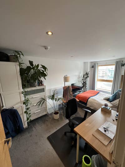 Double ensuite room (all bills included) Main Photo