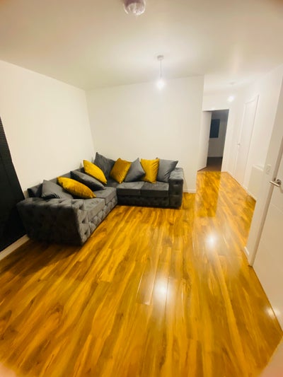 Fully Furnished One Room in a 4 Bedroom House  Main Photo