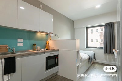 Kingston plaza relet Main Photo