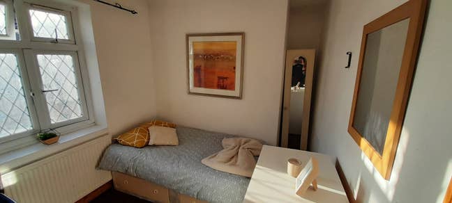 Cozy single room in Kingsbury Main Photo