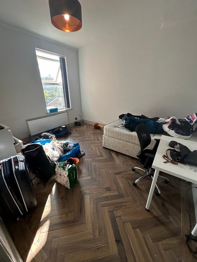 115pw flexible price! PRIME location Main Photo