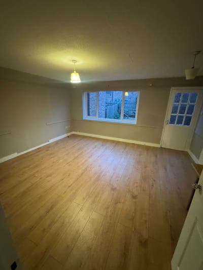 3 bedroomed house in Prince Regent Docks Main Photo