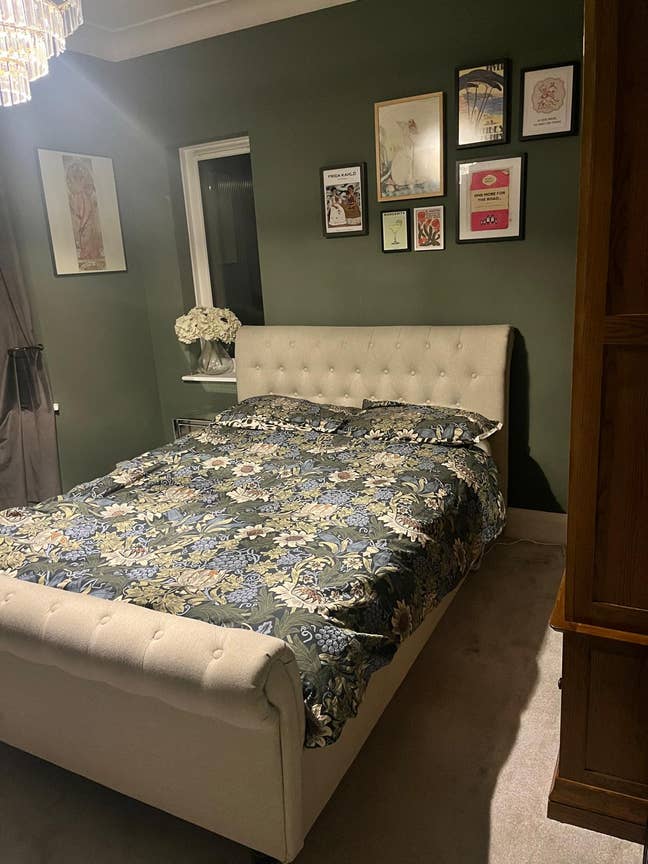 Large Furnished Double Room Main Photo