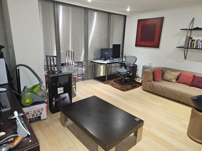 Whole 1-Bed Flat – Canary Wharf / West India Quay  Main Photo