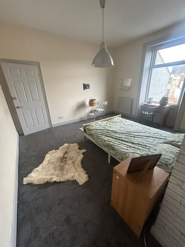 Bright Room in Sunderland Main Photo