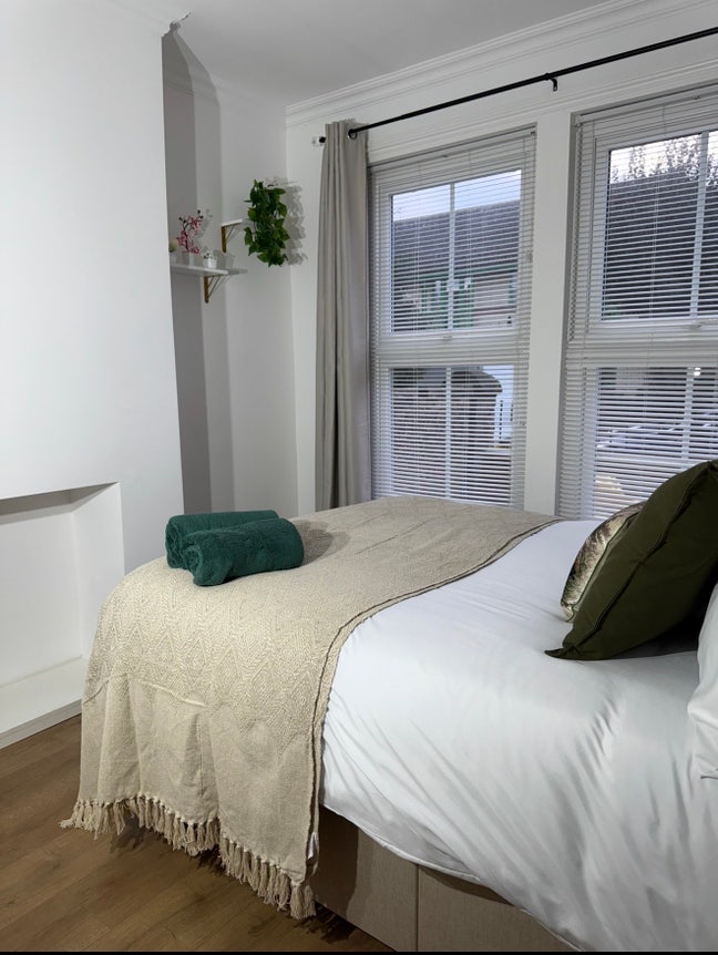 House near Bicester Town  Main Photo