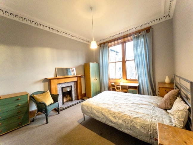 Double Room in Marchmont EH9  Main Photo