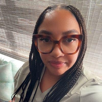 Older professional looking for flat/house share  Main Photo