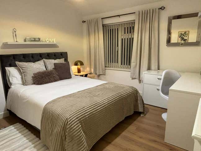 Large Double room | Bills inc | Modern home Main Photo