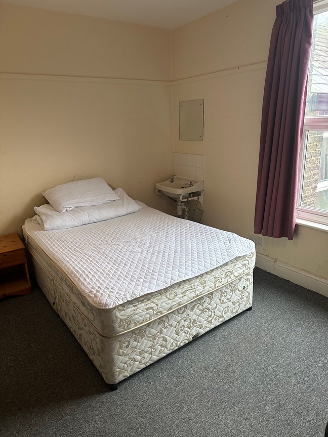 Double bedroom Main Photo