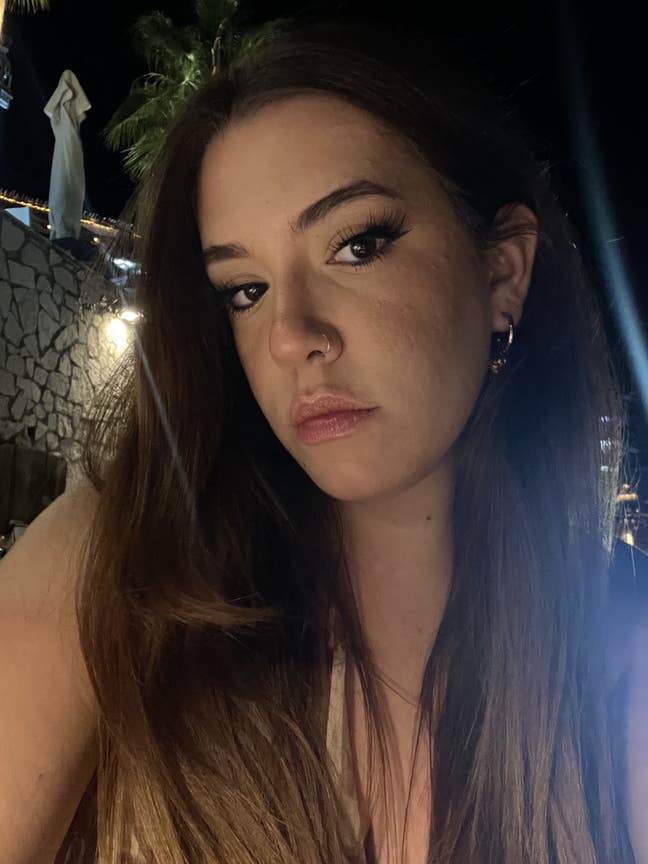 Lookin for a buddy up/unfurnished space in a share Main Photo