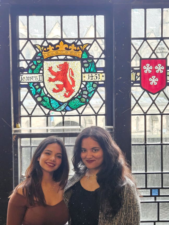 2 working professional females looking for 2 rooms Main Photo