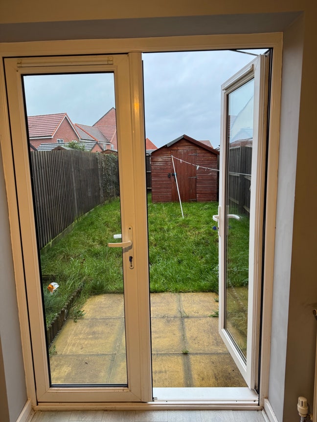 Room Available in 2-Bedroom House Main Photo