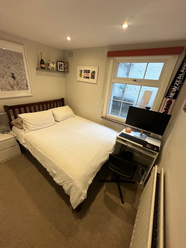 Double Room with Ensuite - 3 Week Sublet Main Photo