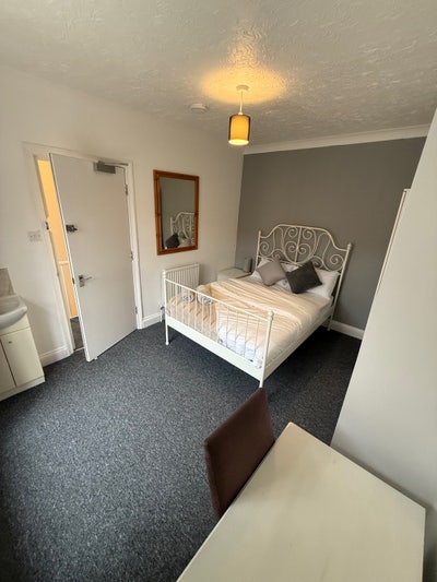 Winchester City Centre Double Rooms Main Photo