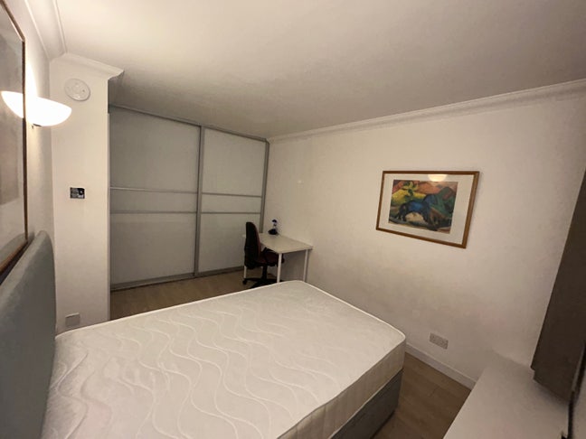 MAY 2026, DBLE room,Fitsrovia in 2bed female flat  Main Photo