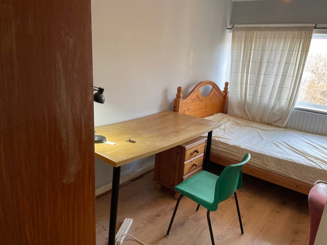 Double room for single working person  Main Photo