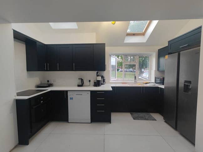 Large en-suite room in a deluxe house Main Photo