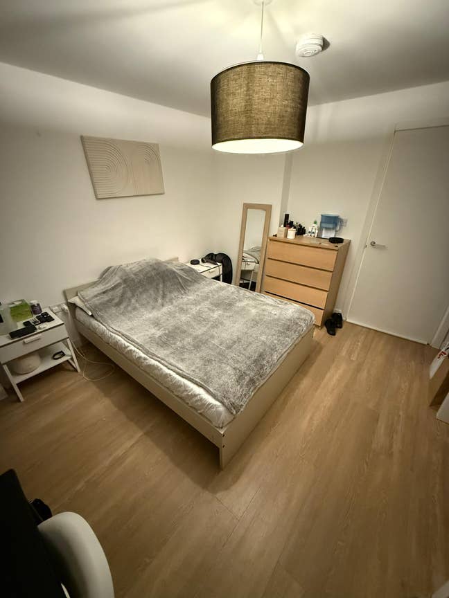 Room In Paddington  Main Photo