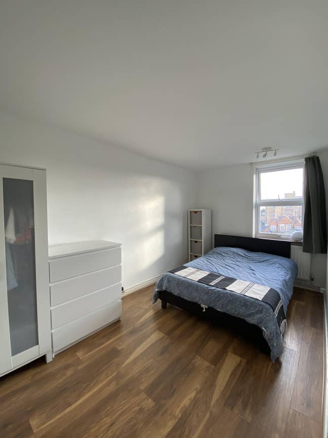 Master bedroom between Bermondsey and Peckham Main Photo