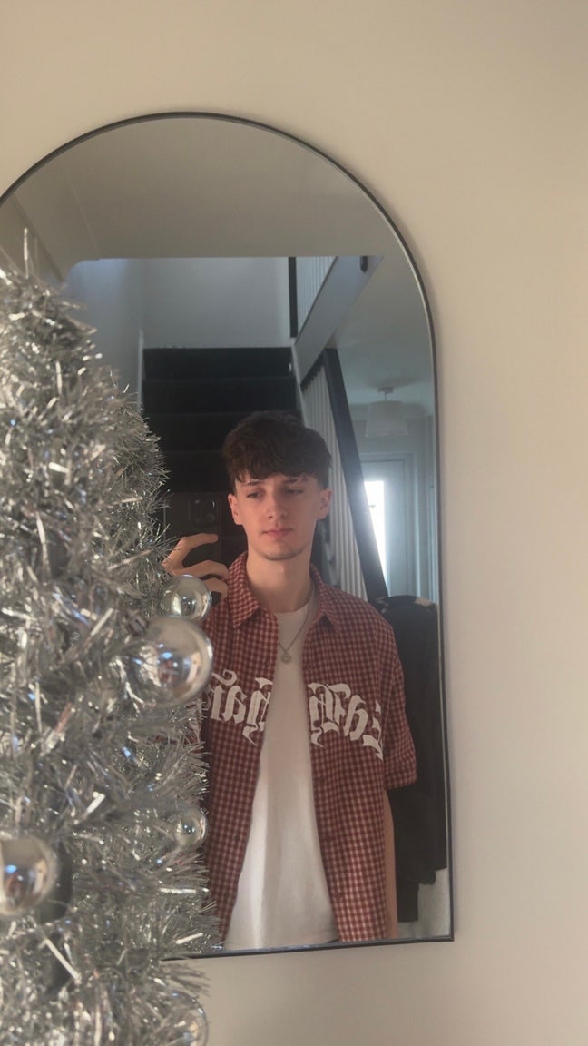 Looking for flat/house share in London! Main Photo