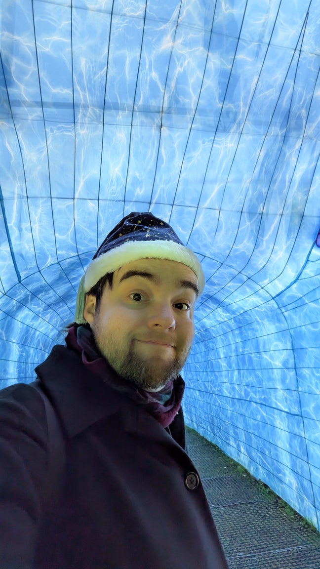 Looking for a small place to stay Main Photo