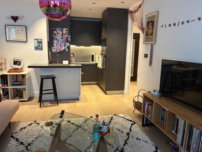 Knightsbridge Flat Main Photo