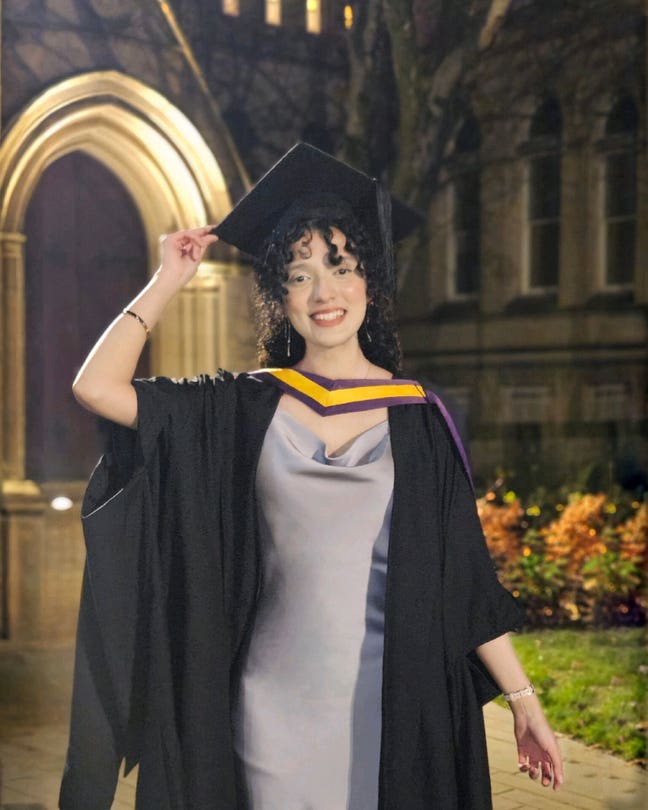 Looking for a room for one month Main Photo