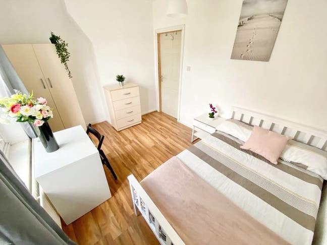 Room near Oval / 7 Min to Central London Main Photo