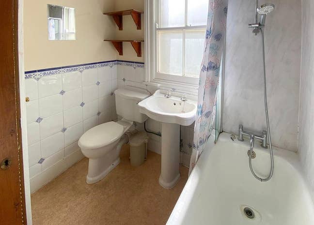 Double Room available for 2 people  Main Photo