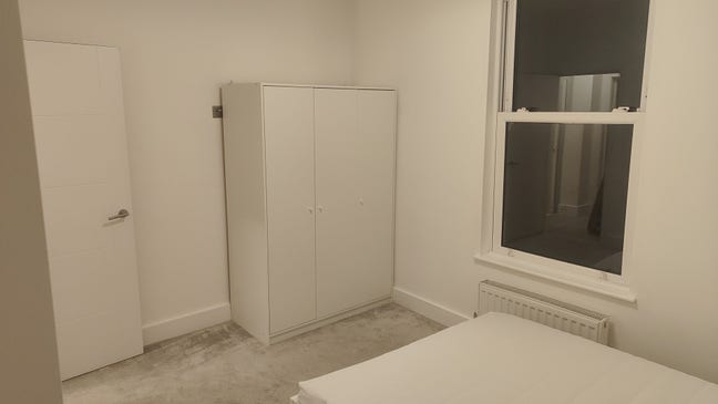 3 Lovely Refurbished Double Rooms  Main Photo