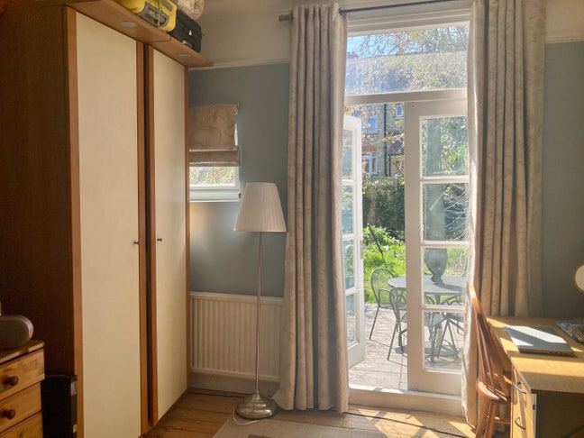 Bounds Green Large Double Room leading onto garden Main Photo