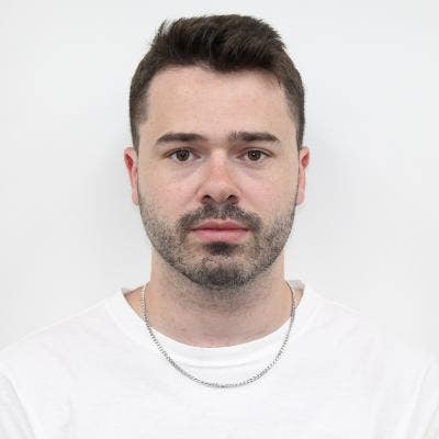 Looking for a short stay April to end of June  Main Photo