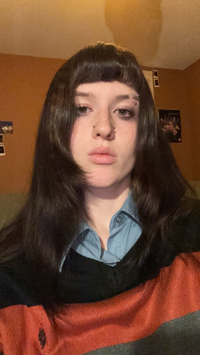 20 year old Female seeks a single or double room Main Photo