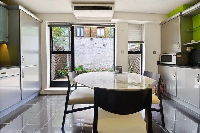 Terrace house in marylebone  Main Photo