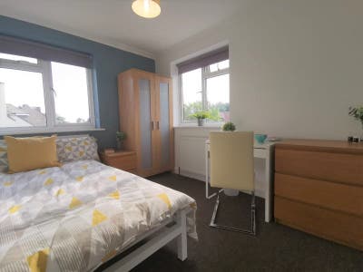 🪶Walking Distance To Cressex Business Park🪶 Main Photo