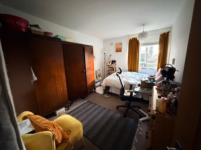 MASSIVE double in Southfields - sharing flat w/ 1 Main Photo