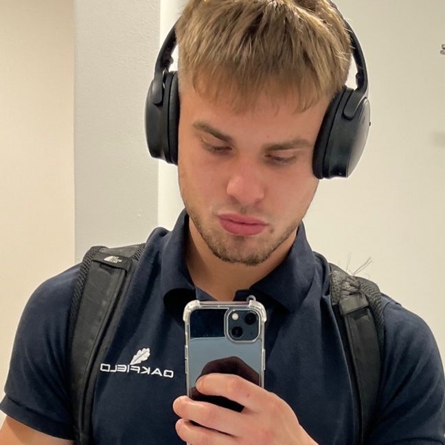 Room required 25 year old professional male  Main Photo