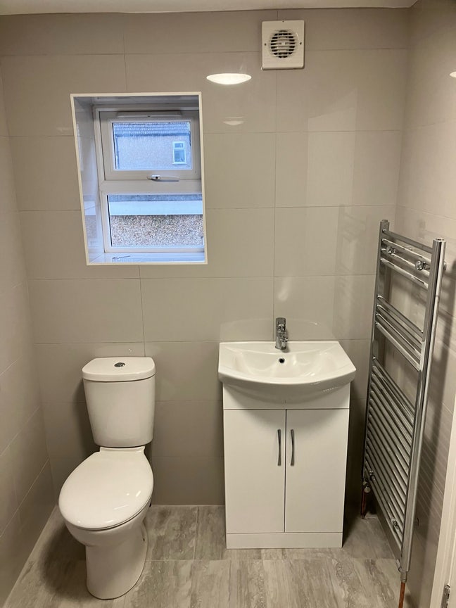 Two bedroom ground floor flat Main Photo