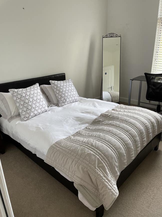Furnished modern double room for single occupancy Main Photo