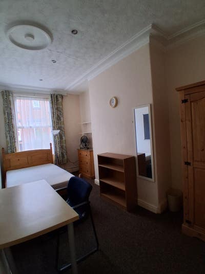 All inc postgrad student house close to Uni Main Photo