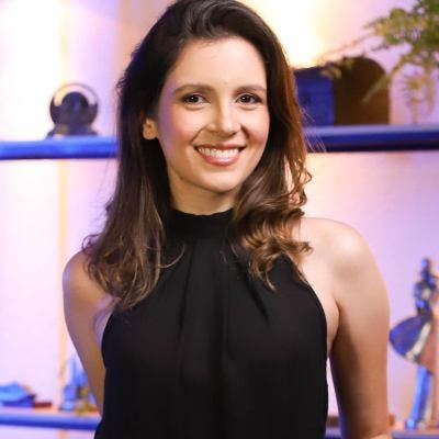 Hello, my name is Fernanda, I am a brazilian ... Main Photo