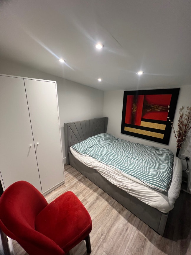 Self-Contained Furnished Studio – Sittingbourne Main Photo