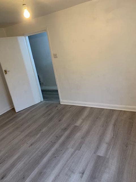 Basement 1 Bedroom Flat Near Town Centre Main Photo
