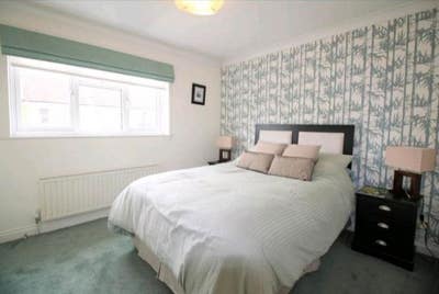 Double room is available for rent in - E16 2HZ Main Photo