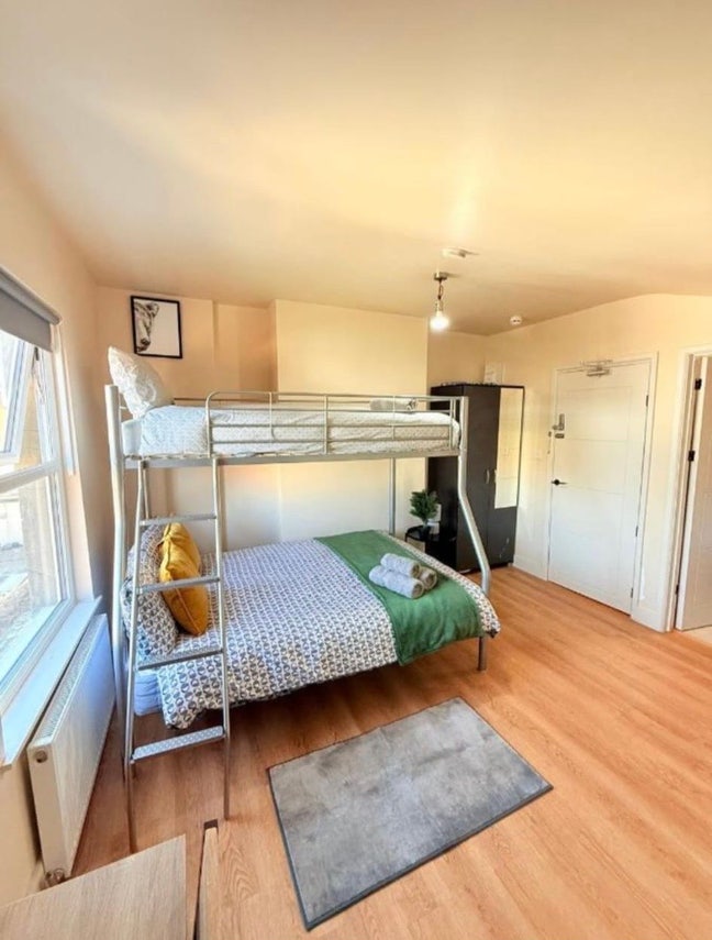 ✨ 🛏️ Studio Flat to Let in- Tooting Broadway Main Photo