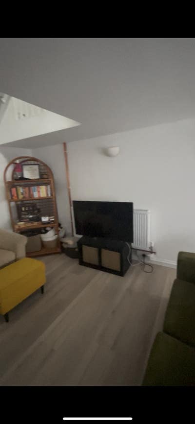 Farm House with stream & forest, x2 rooms Main Photo