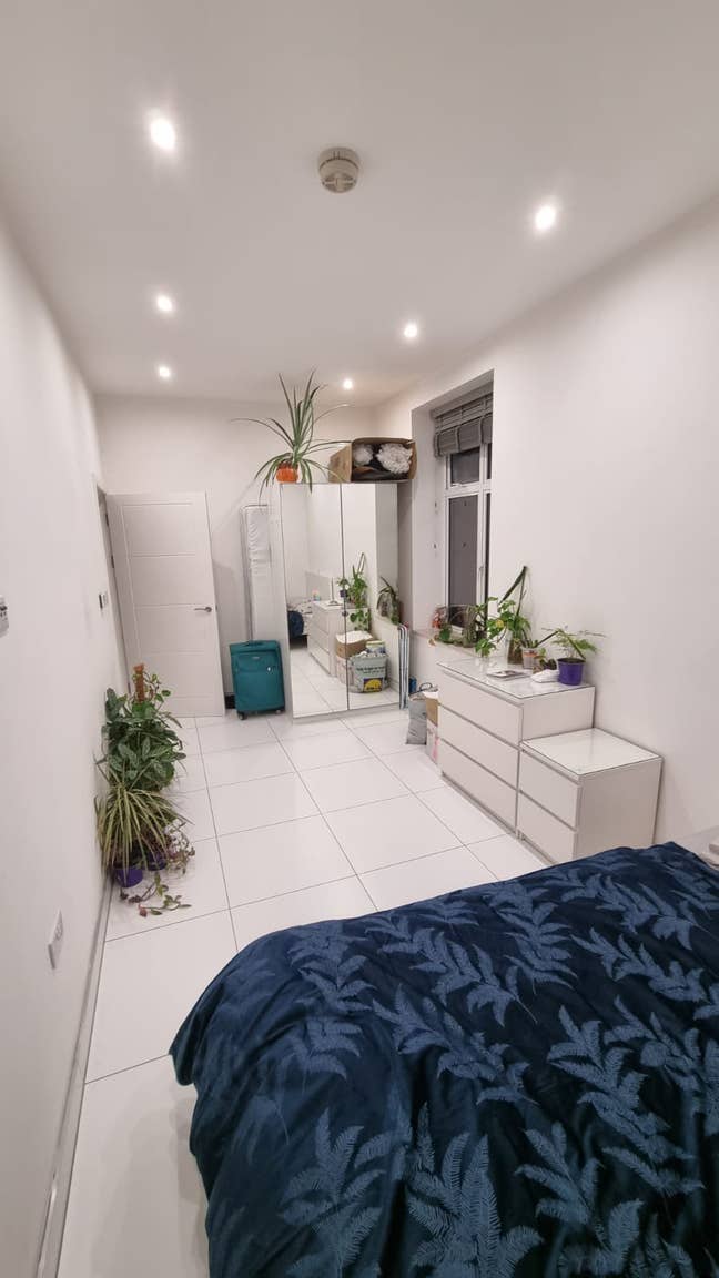 Big room in a 3-bedroom flat in Streatham Main Photo