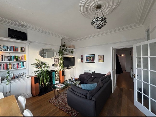 Large double room in beautiful Hampstead Heath  Main Photo